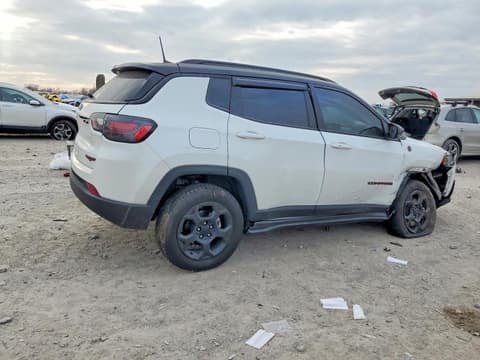 2023 Jeep Compass, VIN 3C4NJDDN7PT525490. Фото 3 з 6 з аукціону Copart. Каталог авто зі США OpenDataCar.