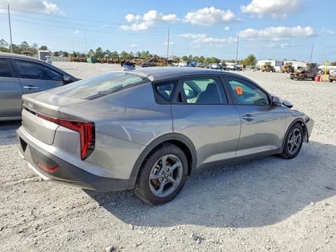 2025 Kia K4, VIN 3KPFT4DE5SE186353. Фото 3 з 6 з аукціону Copart. Каталог авто зі США OpenDataCar.