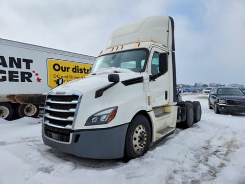 2019 Freightliner Cascadia, VIN 3AKJHLDR1KSLC4589. Фото 2 з 6 з аукціону Copart. Каталог авто зі США OpenDataCar.