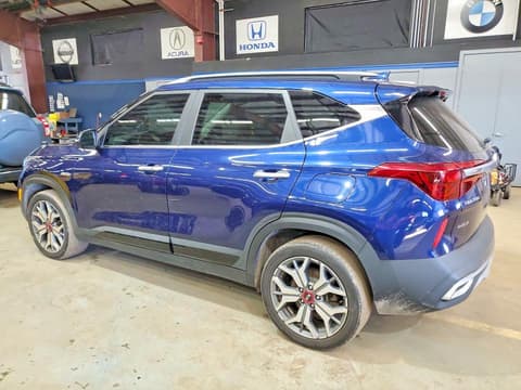 2021 Kia Seltos, VIN KNDETCA26M7051644. Фото 2 з 6 з аукціону Copart. Каталог авто зі США OpenDataCar.