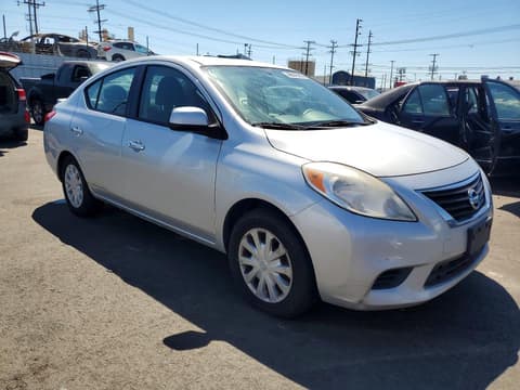 2014 Nissan Versa, VIN 3N1CN7AP3EL816880. Фото 4 з 6 з аукціону Copart. Каталог авто зі США OpenDataCar.
