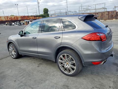 2011 Porsche Cayenne, VIN WP1AC2A23BLA81809. Фото 2 з 6 з аукціону Copart. Каталог авто зі США OpenDataCar.