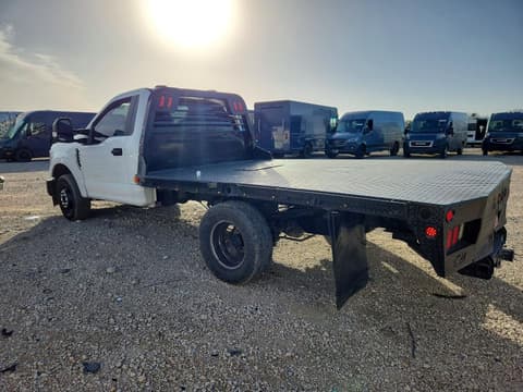 2022 Ford F-350 Super Duty, VIN 1FDRF3G60NEE17240. Фото 2 з 6 з аукціону Copart. Каталог авто зі США OpenDataCar.