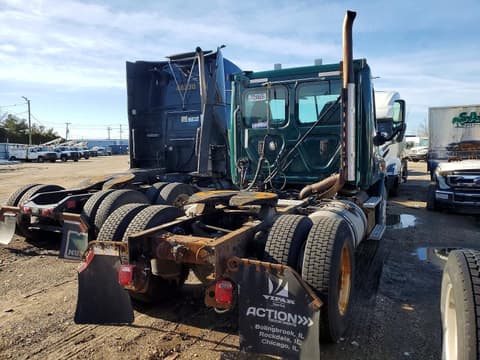 2015 Freightliner Cascadia, VIN 3AKBGADV4FSGB4584. Фото 4 з 6 з аукціону Copart. Каталог авто зі США OpenDataCar.