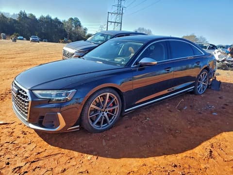 2022 Audi S8, VIN WAULSAF86NN001848. Фото 1 з 6 з аукціону Copart. Каталог авто зі США OpenDataCar.