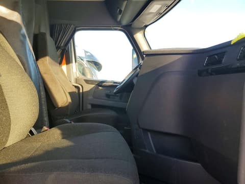 2023 Freightliner Cascadia 126, VIN 3AKJHHDR3PSNL7956. Фото 5 из 6 с аукциона Copart. Каталог авто из США OpenDataCar.