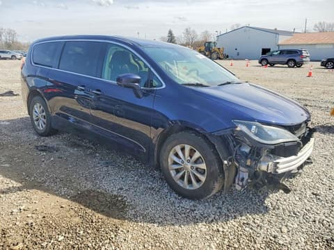 2019 Chrysler Pacifica, VIN 2C4RC1FG1KR559512. Фото 4 з 6 з аукціону Copart. Каталог авто зі США OpenDataCar.