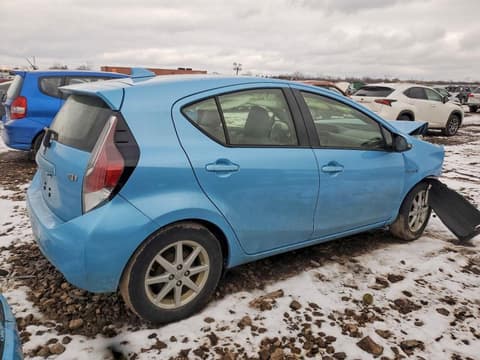 2015 Toyota Prius C, VIN JTDKDTB35F1100829. Фото 3 з 6 з аукціону Copart. Каталог авто зі США OpenDataCar.