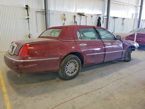 1998 Lincoln Town Car, VIN 1LNFM83W6WY718994. Фото 3 з 6 з аукціону Copart. Каталог авто зі США OpenDataCar.