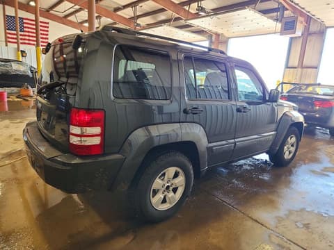 2011 Jeep Liberty, VIN 1J4PN2GK5BW585980. Фото 3 из 6 с аукциона Copart. Каталог авто из США OpenDataCar.