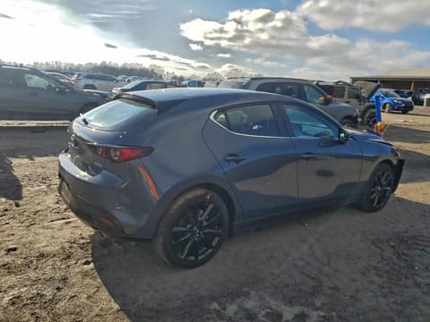 2024 Mazda 3, VIN JM1BPBLM9R1711024. Фото 3 з 6 з аукціону Copart. Каталог авто зі США OpenDataCar.