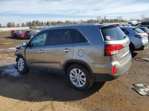 2015 Kia Sorento, VIN 5XYKUDA76FG643102. Фото 2 з 6 з аукціону Copart. Каталог авто зі США OpenDataCar.