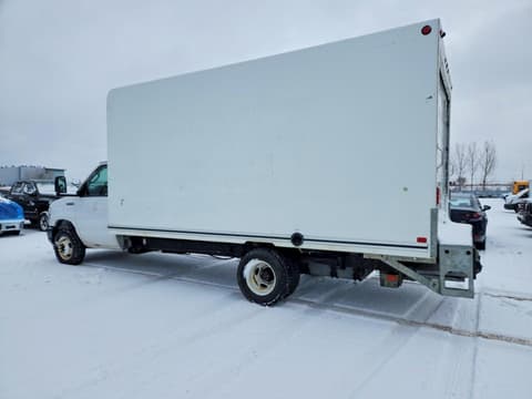 2023 Ford Econoline, VIN 1FDWE4FK6PDD18232. Zdjęcie 2 z 6 z aukcji Copart. Katalog aut z USA OpenDataCar.