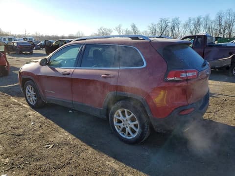 2017 Jeep Cherokee, VIN 1C4PJLCS4HW585765. Фото 2 из 6 с аукциона Copart. Каталог авто из США OpenDataCar.