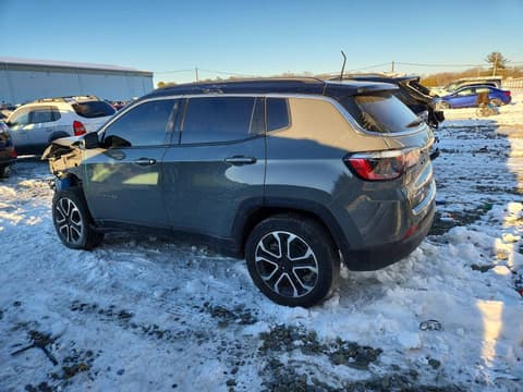 2022 Jeep Compass, VIN 3C4NJDCB3NT195254. Фото 2 з 6 з аукціону Copart. Каталог авто зі США OpenDataCar.