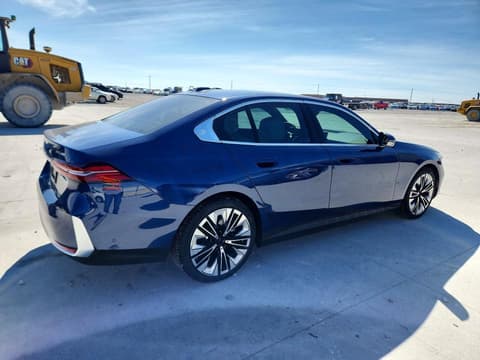 2026 Bmw i5, VIN WBY33HG06TCW27165. Фото 3 из 6 с аукциона Copart. Каталог авто из США OpenDataCar.