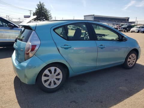 2014 Toyota Prius C, VIN JTDKDTB39E1063556. Фото 3 з 6 з аукціону Copart. Каталог авто зі США OpenDataCar.
