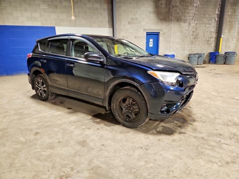 2018 Toyota RAV4, VIN JTMBFREV3JD251573. Фото 4 з 6 з аукціону Copart. Каталог авто зі США OpenDataCar.