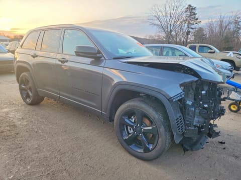 2025 Jeep Grand Cherokee, VIN 1C4RJHAG0SC281085. Фото 4 з 6 з аукціону Copart. Каталог авто зі США OpenDataCar.