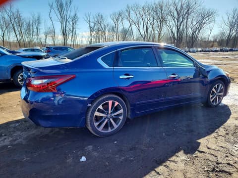 2017 Nissan Altima, VIN 1N4AL3AP2HC117359. Фото 3 з 6 з аукціону Copart. Каталог авто зі США OpenDataCar.