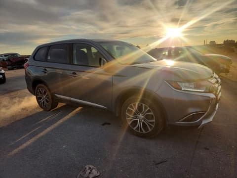 2018 Mitsubishi Outlander, VIN JA4AD2A32JZ053464. Фото 4 з 6 з аукціону Copart. Каталог авто зі США OpenDataCar.