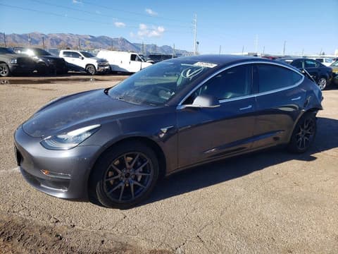 2018 Tesla Model 3, VIN 5YJ3E1EB0JF104053. Фото 1 з 6 з аукціону Copart. Каталог авто зі США OpenDataCar.