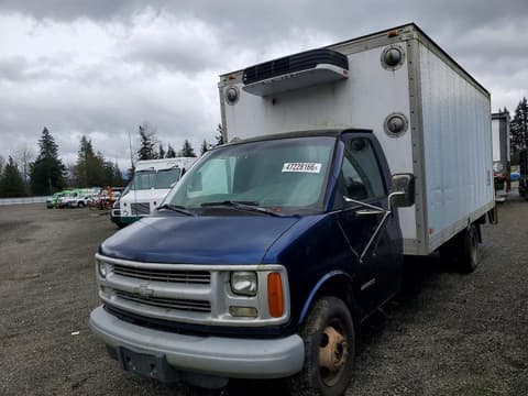 2002 Chevrolet Express 3500, VIN 1GBJG31R621172985. Zdjęcie 1 z 6 z aukcji Copart. Katalog aut z USA OpenDataCar.