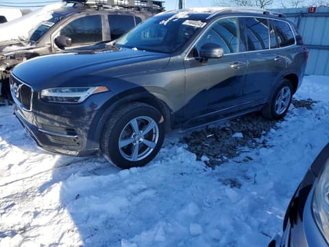 2017 Volvo XC90, VIN YV4102XK8H1115701. Фото 1 з 6 з аукціону Copart. Каталог авто зі США OpenDataCar.