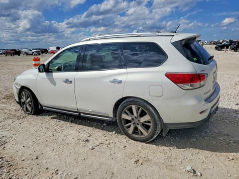 2014 Nissan Pathfinder, VIN 5N1AR2MN0EC654686. Фото 2 з 6 з аукціону Copart. Каталог авто зі США OpenDataCar.