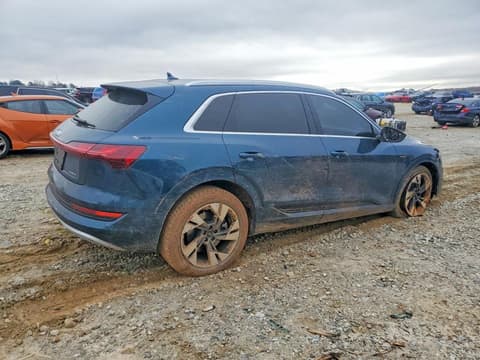 2021 Audi e-tron, VIN WA1VAAGE9MB025767. Фото 3 з 6 з аукціону Copart. Каталог авто зі США OpenDataCar.