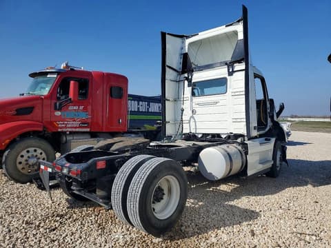 2025 Volvo VNR, VIN 4V4W39EG6SN670058. Фото 4 з 6 з аукціону Copart. Каталог авто зі США OpenDataCar.