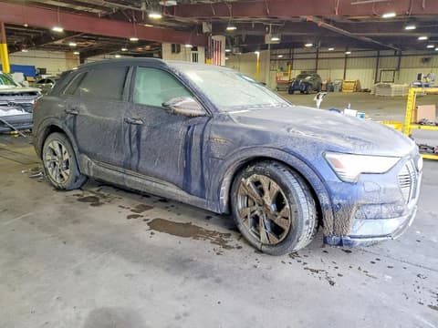 2021 Audi e-tron, VIN WA1AAAGE0MB032640. Zdjęcie 4 z 6 z aukcji Copart. Katalog aut z USA OpenDataCar.