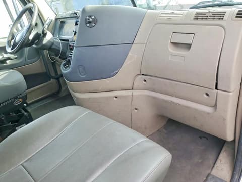 2016 Freightliner Cascadia 125, VIN 1FUJGEDV6GLHC5914. Zdjęcie 5 z 6 z aukcji Copart. Katalog aut z USA OpenDataCar.