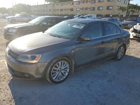 2011 Volkswagen Jetta, VIN 3VWLX7AJ5BM352772. Zdjęcie 1 z 6 z aukcji Copart. Katalog aut z USA OpenDataCar.