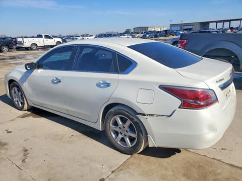 2014 Nissan Altima, VIN 1N4AL3AP2EN221284. Фото 2 з 6 з аукціону Copart. Каталог авто зі США OpenDataCar.