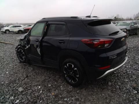 2021 Chevrolet Trailblazer, VIN KL79MRSL1MB043101. Фото 2 з 6 з аукціону Copart. Каталог авто зі США OpenDataCar.