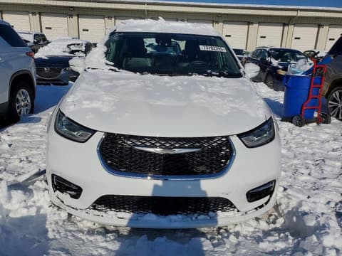 2022 Chrysler Pacifica, VIN 2C4RC1BGXNR149737. Фото 5 з 6 з аукціону Copart. Каталог авто зі США OpenDataCar.