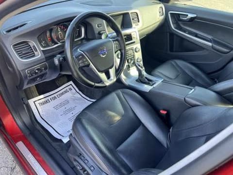 2017 Volvo S60, VIN LYV402TK5HB130316. Фото 5 з 6 з аукціону Copart. Каталог авто зі США OpenDataCar.