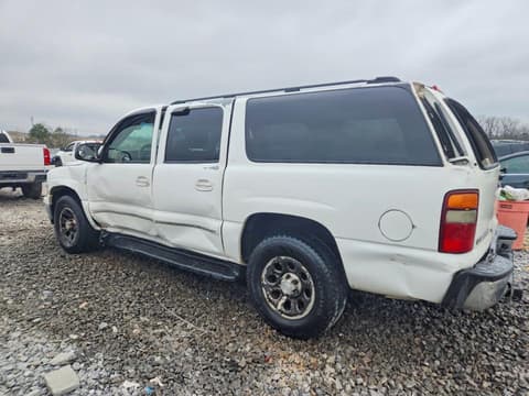 2003 Chevrolet Suburban, VIN 1GNEC16Z13J181673. Фото 2 з 6 з аукціону Copart. Каталог авто зі США OpenDataCar.