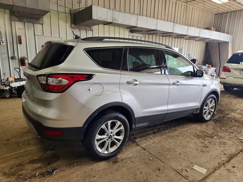 2018 Ford Escape, VIN 1FMCU9GD9JUC30172. Фото 3 з 6 з аукціону Copart. Каталог авто зі США OpenDataCar.