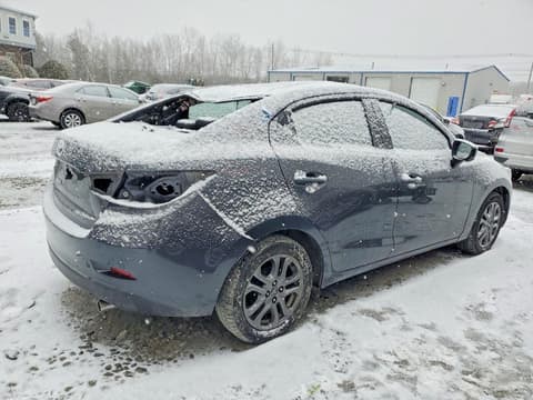 2019 Toyota Yaris, VIN 3MYDLBYV5KY526543. Фото 3 з 6 з аукціону Copart. Каталог авто зі США OpenDataCar.