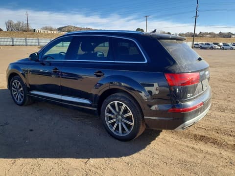 2017 Audi Q7, VIN WA1VAAF75HD030039. Фото 2 з 6 з аукціону Copart. Каталог авто зі США OpenDataCar.