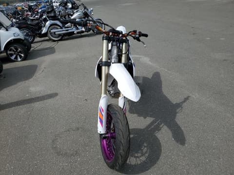 2024 Yamaha YZ450, VIN JYACJ34C1RA011415. Фото 2 з 6 з аукціону Copart. Каталог авто зі США OpenDataCar.