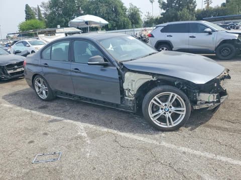 2017 Bmw 3 Series, VIN WBA8E5C58HK388763. Zdjęcie 4 z 6 z aukcji Copart. Katalog aut z USA OpenDataCar.