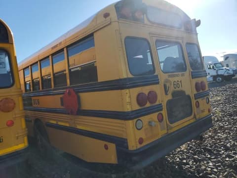 2004 Freightliner , VIN 4UZAAXCSX4CM20906. Фото 3 з 6 з аукціону Copart. Каталог авто зі США OpenDataCar.