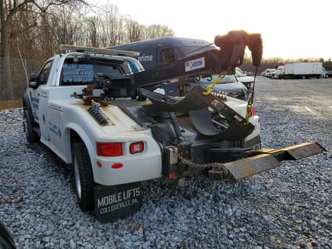 2019 Ford F-550 Super Duty, VIN 1FDUF5HT3KDA07690. Zdjęcie 2 z 6 z aukcji Copart. Katalog aut z USA OpenDataCar.