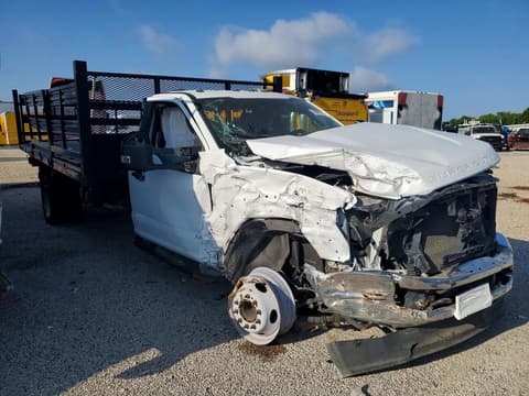 2022 Ford F-550 Super Duty, VIN 1FDUF5GN8NDA27201. Фото 4 из 6 с аукциона Copart. Каталог авто из США OpenDataCar.