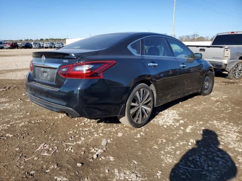 2018 Nissan Altima, VIN 1N4AL3AP5JC229143. Фото 3 з 6 з аукціону Copart. Каталог авто зі США OpenDataCar.