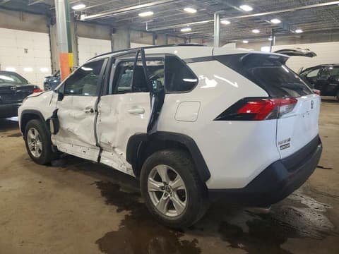 2020 Toyota RAV4, VIN 2T3P1RFV6LW131050. Фото 2 з 6 з аукціону Copart. Каталог авто зі США OpenDataCar.