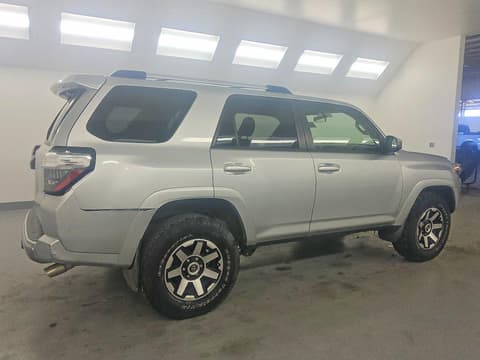 2018 Toyota 4Runner, VIN JTEBU5JR1J5596209. Фото 3 з 6 з аукціону Copart. Каталог авто зі США OpenDataCar.